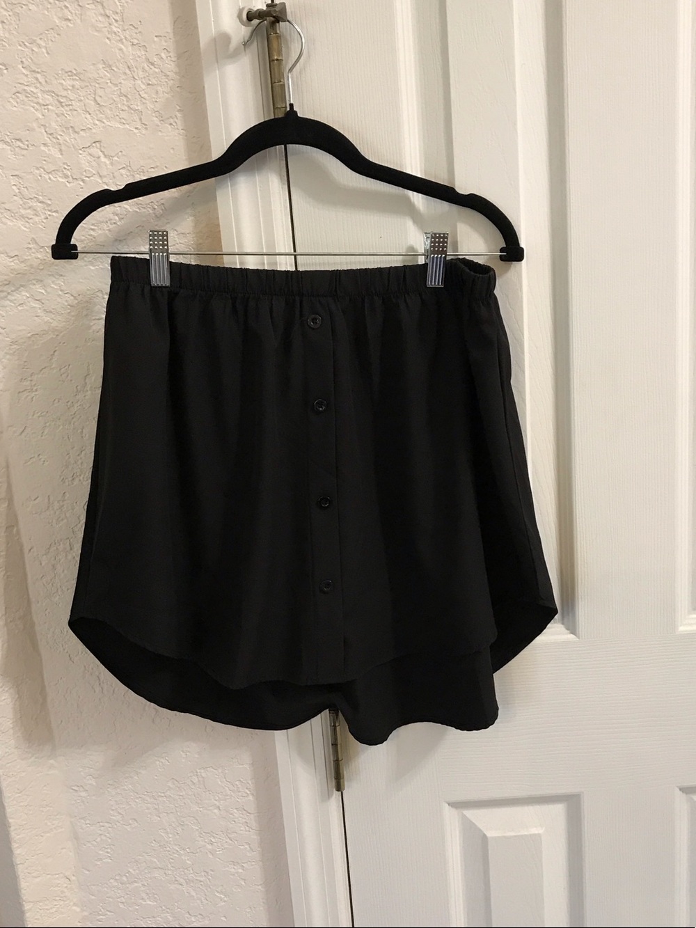 Black / white Button-Front Layered bottom shirt